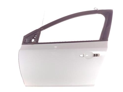 left-front-door-volvo-v40-hatchback-525-2012-2013-2014-2015-2016-2017-2018-2019-24044904 main image