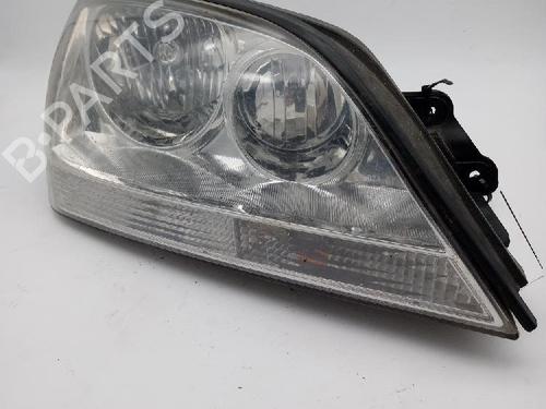 Used Right headlight KIA SORENTO I (JC) 2.4 (139 hp) 18376959