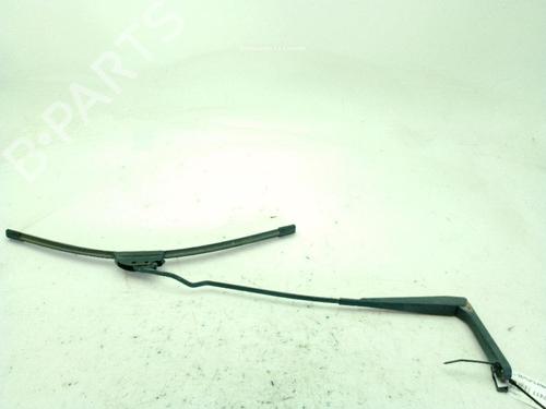Used Front windshield wiper arm Front windshield wiper arm VW TRANSPORTER T4 Bus (70B, 70C, 7DB, 7DK, 70J, 70K, 7DC, 7DJ) 1.9 TD (68 hp) 29765477 29765477