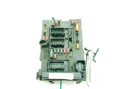 Used Fuse box PEUGEOT 307 (3A/C) 2.0 HDi 110 (107 hp) 30410559