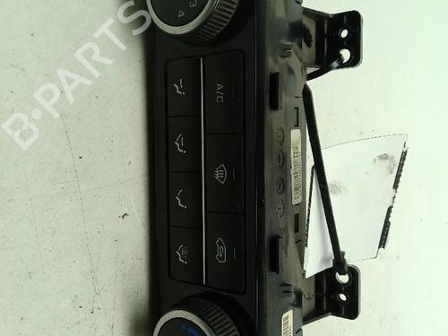 climate-control-hyundai-h350-van-2015-33975863 main image