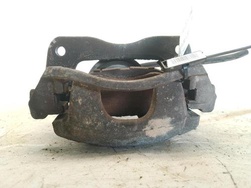right-front-brake-caliper-toyota-auris-_e18_-2012-2013-2014-2015-2016-2017-2018-2019-23999617 main image