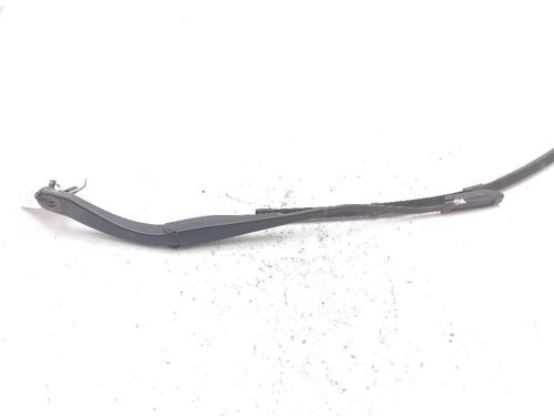 Used Front windshield wiper arm Front windshield wiper arm DACIA SANDERO II 1.2 (73 hp) 24043215 24043215