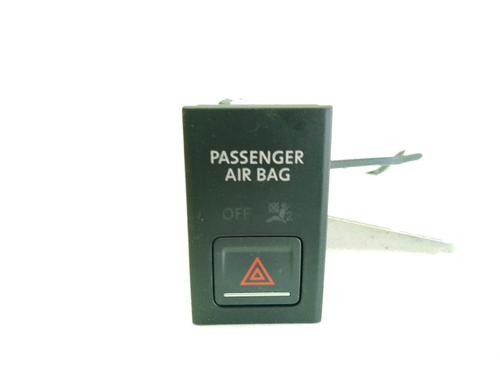 Used Warning switch Warning switch VW SCIROCCO III (137, 138) 2.0 TDI (150 hp) 32695554 32695554