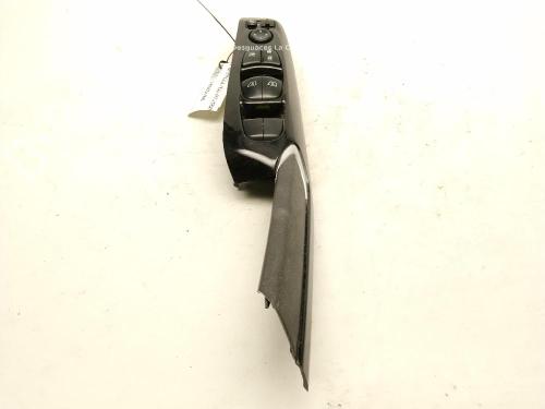 Used Left front window switch Left front window switch NISSAN JUKE (F16_) 1.0 (114 hp) 40492526 40492526
