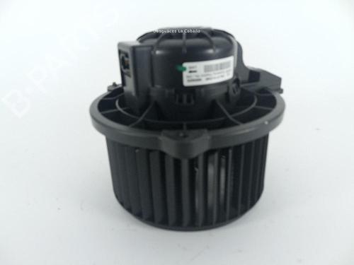Used Heater blower motor KIA SORENTO III (UM) 2.2 CRDi (200 hp) 31988938