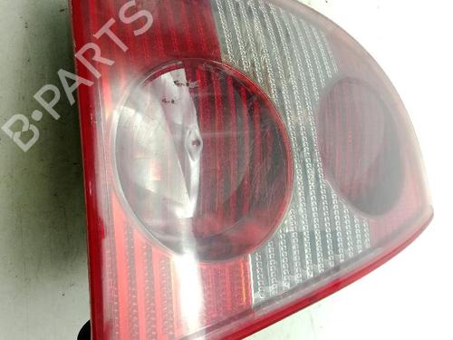 Używane Lampa tylna prawa Lampa tylna prawa VW PASSAT B5.5 Variant (3B6) [2000-2005] 35895144 35895144