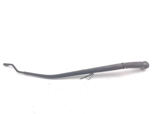 Used Front windshield wiper arm HYUNDAI i20 II (GB, IB) 1.4 CRDi (90 hp) 18358095