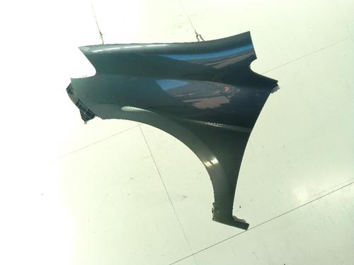 Guarda-lamas esquerdo HONDA FR-V (BE) 2.2 i CTDi (BE5) (140 hp) 31352120