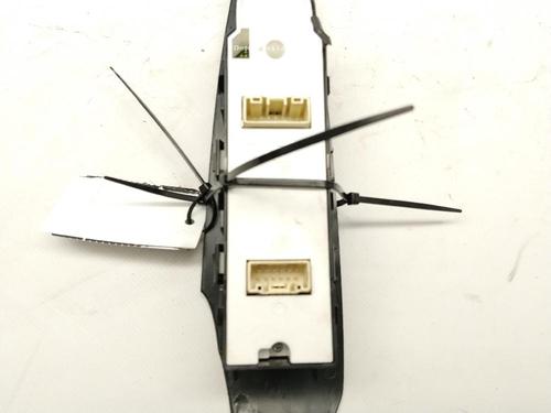 Left front window switch MAZDA 6 Estate (GJ, GL) 2.2 D | BP38635991I27 - Image 2