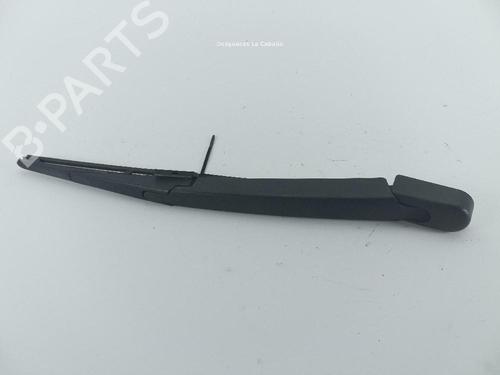 Used Rear windshield wiper arm KIA SORENTO III (UM) 2.2 CRDi (200 hp) 31990288