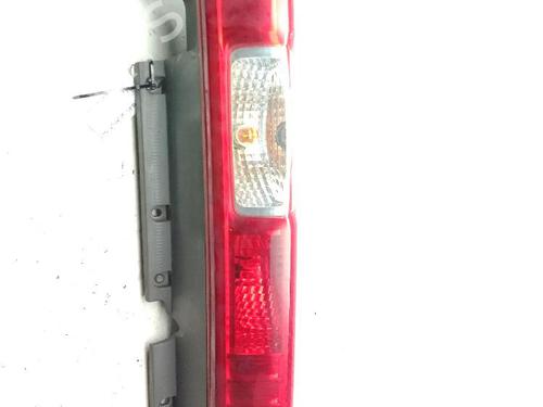 Used Left taillight NISSAN PRIMASTAR Bus (X83) dCi 120 (114 hp) 30410558