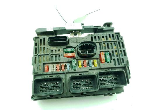 Used Fuse box CITROËN JUMPY II Van 1.6 HDi 90 16V (90 hp) 31826468