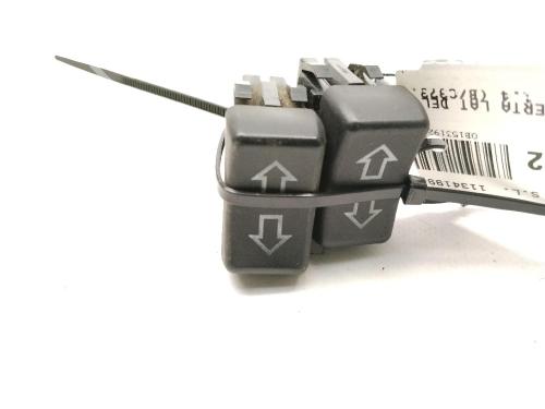Used Left front window switch Left front window switch RENAULT 11 (B/C37_) 1.4 (B/C373, B/C37R) (67 hp) 40524060 40524060