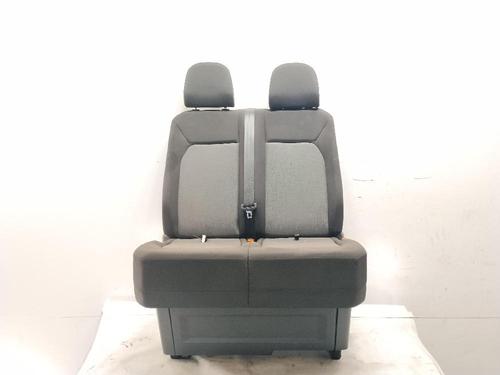 Used Right front seat Right front seat 39463554 39463554