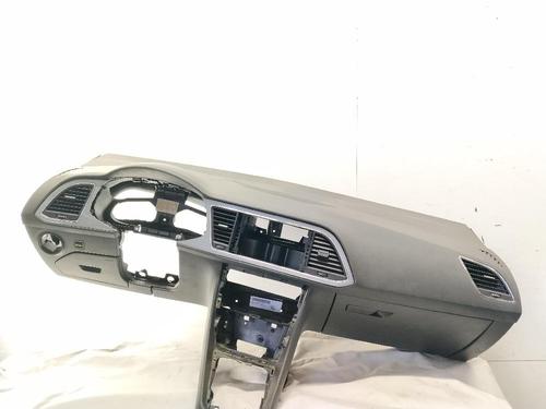 Used Dashboard Dashboard 37019242 37019242