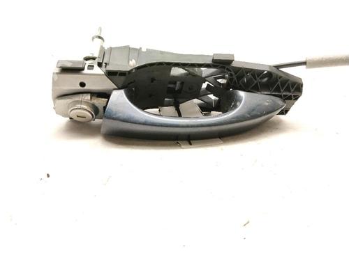 front-left-exterior-door-handle-seat-arona-kj7-kjp-2017-39198153 main image