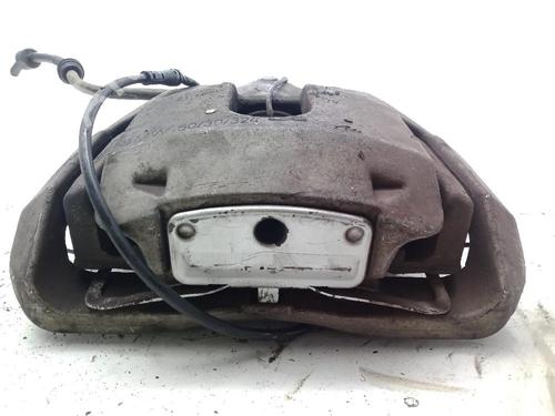 Used Left front brake caliper BMW 5 (E60) 530 d (218 hp) 25753610