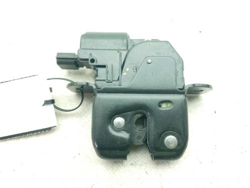 Used Tailgate lock RENAULT MEGANE III Hatchback (BZ0/1_, B3_) 1.5 dCi (BZ0C) (90 hp) 24047946