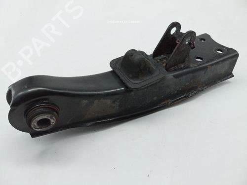 Used Right front suspension arm HYUNDAI H-1 / STAREX Bus (A1) 2.5 TD (80 hp) 24040566