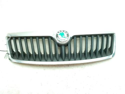 Used Grille SKODA OCTAVIA II Combi (1Z5) 2.0 TDI 16V (140 hp) 24002223