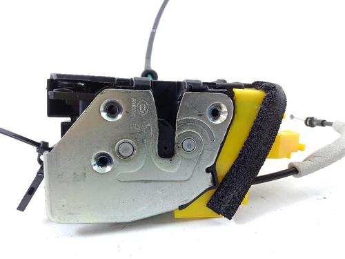 right-front-fog-light-kia-pro-ceed-jd-10-t-gdi-81320a2610-null-2013-2014-2015-2016-2017-2018-18359709 main image