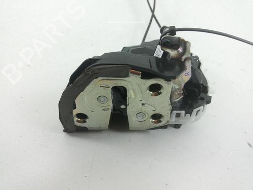 Used Rear right lock TOYOTA YARIS (_P13_) 1.5 Hybrid (NHP130_) (101 hp) 18368035