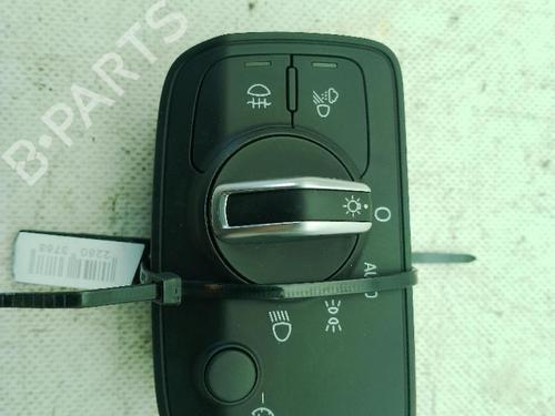 Used Headlight switch AUDI A3 Sportback (8VA, 8VF) 1.4 TFSI e-tron (150 hp) 26881338