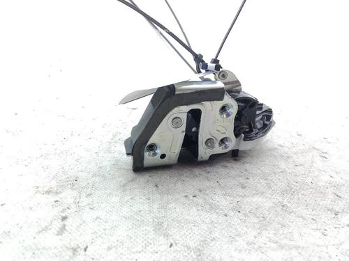 rear-right-lock-toyota-prius-plus-_w4_-2011-24044045 main image
