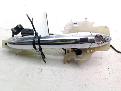 Used Front left exterior door handle KIA SPORTAGE III (SL) 2.0 CRDi AWD (184 hp) 24049401