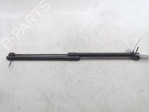 tailgate-lift-support-audi-q2-gab-gag-2016-24044036 main image