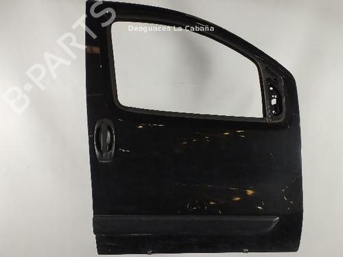 Used Right front door FIAT QUBO (225_) 1.3 D Multijet (225AXE1A, 225CXE1A, 225AXH1A, 225AXL1A,... (95 hp) 31990157