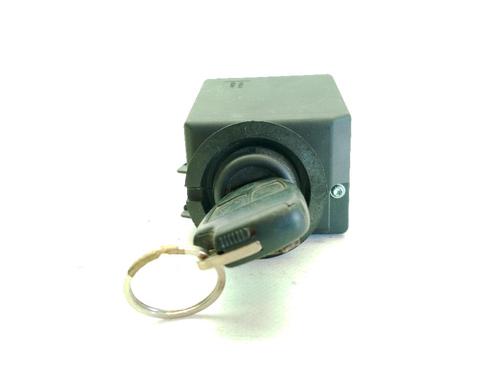 Kortlæser Kortlæser MERCEDES-BENZ SPRINTER 3,5-t Van (B906) 311 CDI 4x4 (906.631, 906.633, 906.635, 906.637) (109 hp) 33688509 33688509