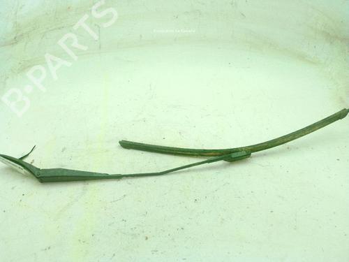 Used Front windshield wiper arm MG MG HS 1.5 EHS Hybrid (CSA6463) (258 hp) 25798203