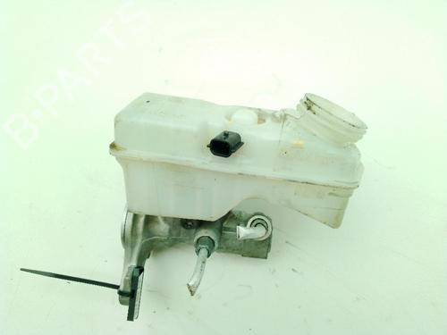 brake-master-cylinder-dacia-sandero-ii-2012-36964123 main image