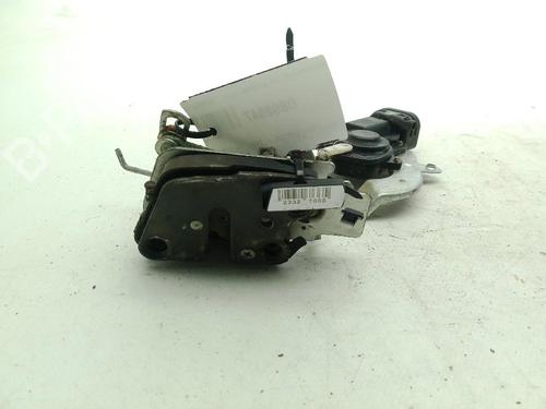 tailgate-lock-suzuki-jimny-closed-off-road-vehicle-sn-1998-32155209 main image