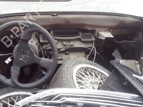 Pièces Détachées Usagées BMW 3 (E30) 318 i 4865562
