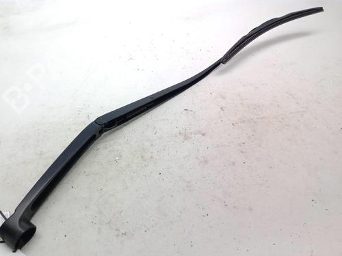 Used Front windshield wiper arm HYUNDAI TUCSON (TL, TLE) 1.7 CRDi (141 hp) 25019377