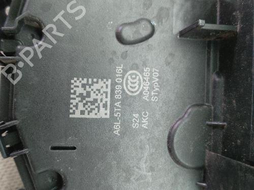Rear right lock SEAT ARONA (KJ7, KJP) 1.0 TSI | BP24544795C99 