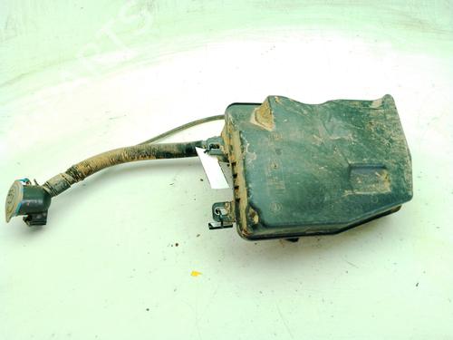 Used Windscreen washer tank BMW 1 (F40) 118 i (136 hp) 27173731