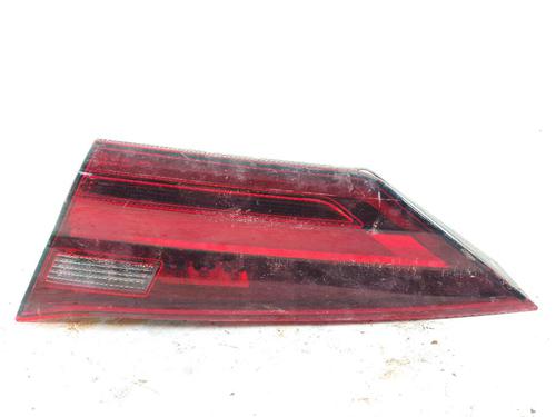 right-tailgate-light-bmw-1-f40-2019-25303090 main image
