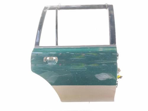 Puerta trasera derecha MITSUBISHI PAJERO SPORT I (K7_, K9_) 2.5 TD (K94W) (99 hp) 32104057