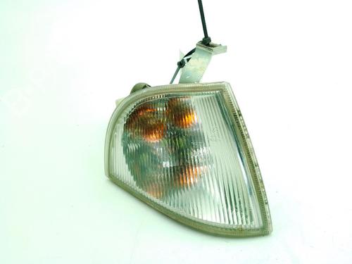 Clignotant avant droit SKODA OCTAVIA I (1U2) 1.9 TDI (90 hp) 31871183