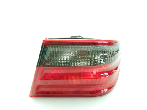 Højre baglygte MERCEDES-BENZ E-CLASS (W210) E 320 CDI (210.026) (197 hp) 31694823