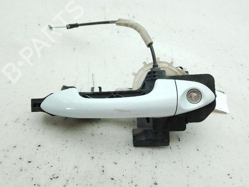 Used Front left exterior door handle KIA CEE'D (JD) 1.6 CRDi 128 (128 hp) 24121804