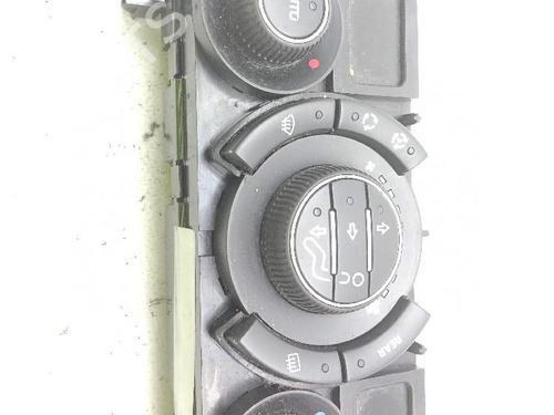 Used Climate control PEUGEOT 5008 (0U_, 0E_) 1.6 HDi (110 hp) 24045377