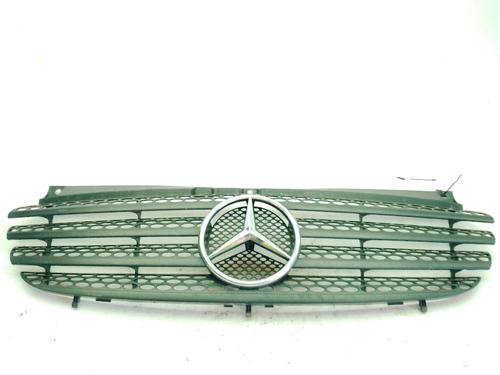 Used Grille MERCEDES-BENZ VITO / MIXTO Van (W639) 109 CDI (639.601, 639.603, 639.605) (95 hp) 29861160