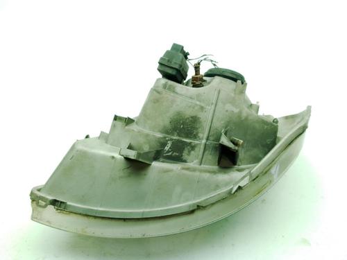 Right headlight NISSAN PRIMASTAR Van (X83) 1.9 dCi 100 | BP32280376C29