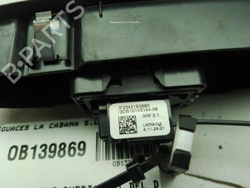 Right front window switch RENAULT DUSTER 1.2 TCe 96 4WD | BP38920377I26 - Image 3