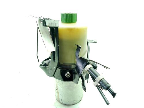 Used Steering pump Steering pump VW POLO IV (9N_, 9A_) 1.4 TDI (80 hp) 33536821 33536821